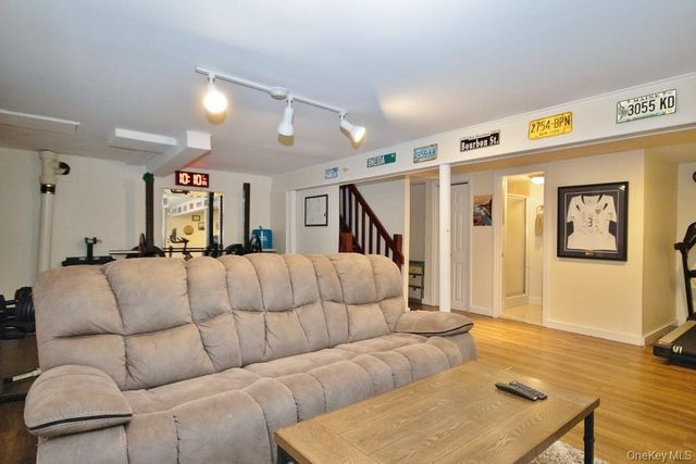 325 County Center Road, White Plains, NY 10603