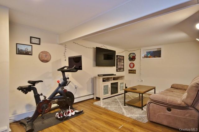 325 County Center Road, White Plains, NY 10603