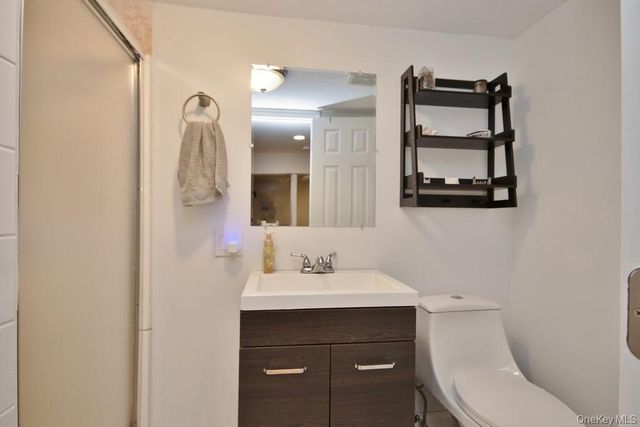 325 County Center Road, White Plains, NY 10603