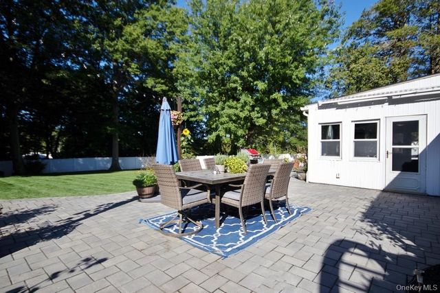 325 County Center Road, White Plains, NY 10603