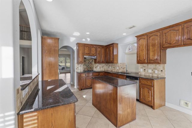 11022 Acanthus Lane, Houston, TX 77095