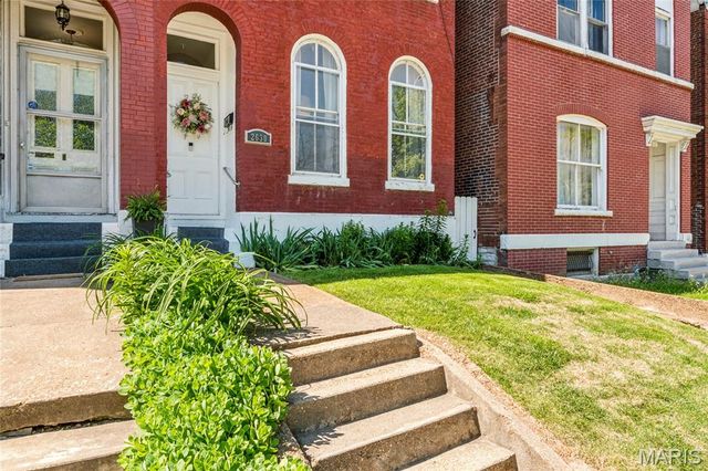 2630 Geyer Avenue, St Louis, MO 63104