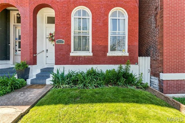 2630 Geyer Avenue, St Louis, MO 63104