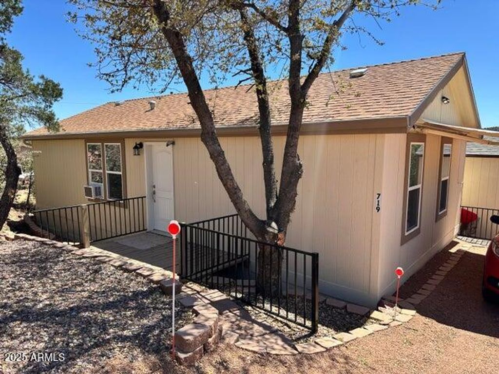 719 W SUMMIT Street, Payson, AZ 85541