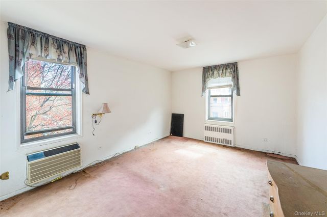 14033 34th ave 5C, Flushing, NY 11354