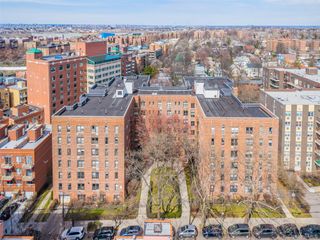 14033 34th ave 5C, Flushing, NY 11354