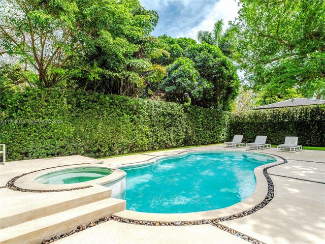 8525 SW 54th Ct, Miami, FL 33143