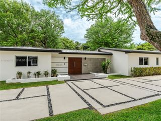 8525 SW 54th Ct, Miami, FL 33143