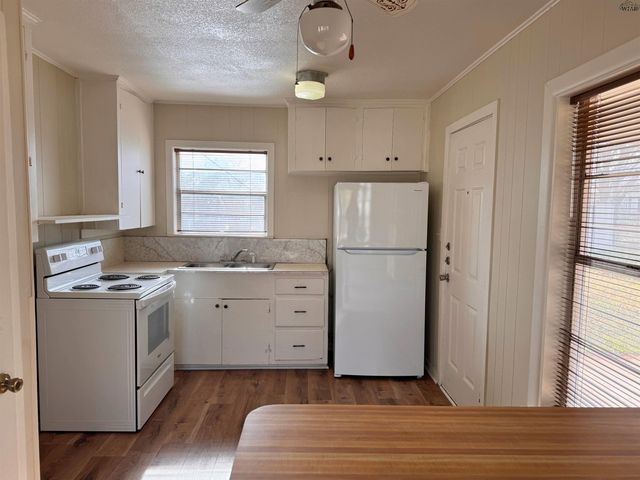 2907 MOFFETT AVENUE, Wichita Falls, TX 76308