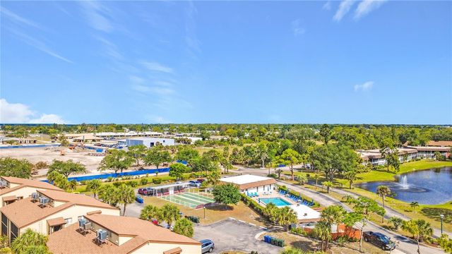 5 QUAILS RUN BOULEVARD 9, Englewood, FL 34223