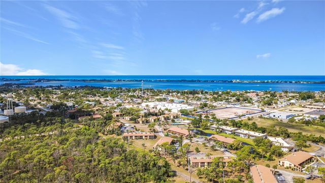 5 QUAILS RUN BOULEVARD 9, Englewood, FL 34223