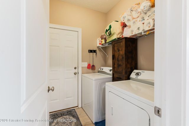 3406 Hamlet Circle, East Lansing, MI 48823
