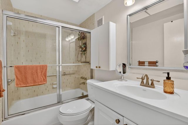 300 NE 20th Street 7060, Boca Raton, FL 33431