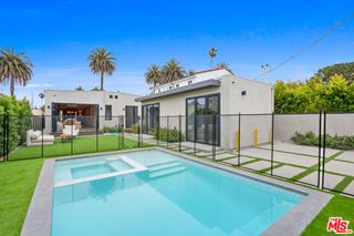 2225 Walnut Avenue, Venice, CA 90291