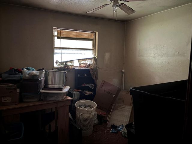 3905 Parkwoods Lane, Midwest City, OK 73110