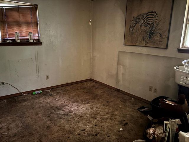 3905 Parkwoods Lane, Midwest City, OK 73110