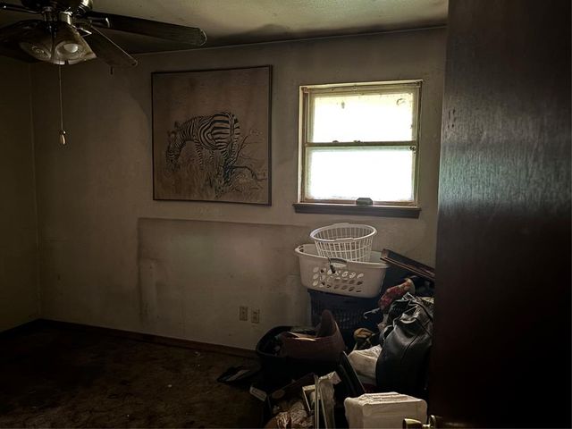 3905 Parkwoods Lane, Midwest City, OK 73110