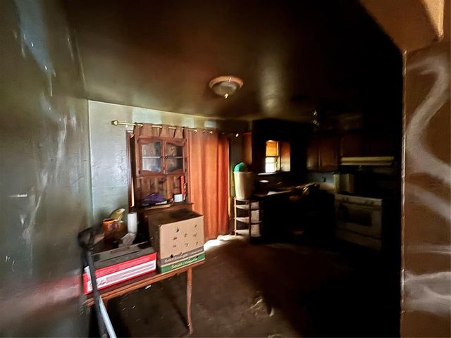 3905 Parkwoods Lane, Midwest City, OK 73110