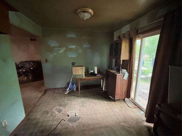 3905 Parkwoods Lane, Midwest City, OK 73110