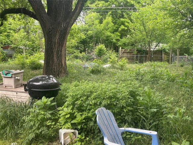 3905 Parkwoods Lane, Midwest City, OK 73110