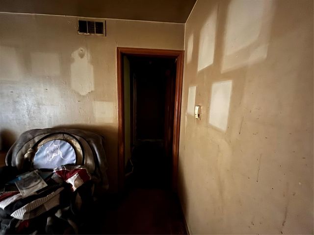 3905 Parkwoods Lane, Midwest City, OK 73110