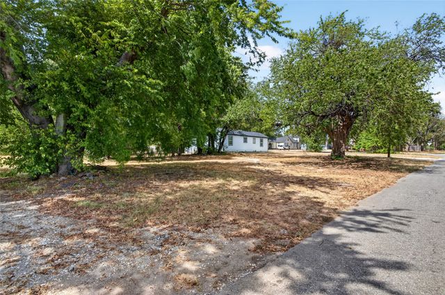 000 Bond Street, Denison, TX 75020