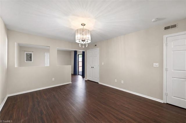 3959 Valley Court F, Winston-salem, NC 27106