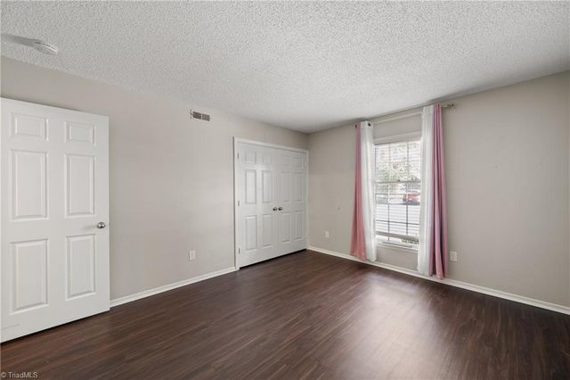 3959 Valley Court F, Winston-salem, NC 27106