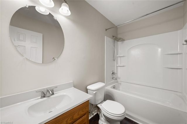 3959 Valley Court F, Winston-salem, NC 27106