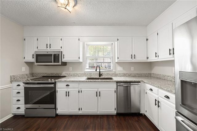 3959 Valley Court F, Winston-salem, NC 27106