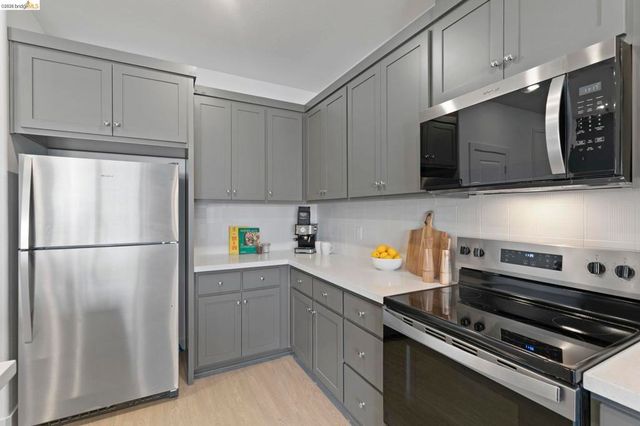 500 Somi CT 209, Hayward, CA 94544