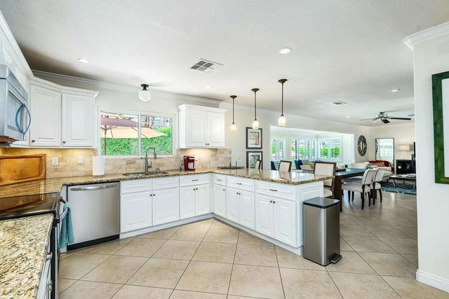 46890 Highland Palms Drive, La Quinta, CA 92253