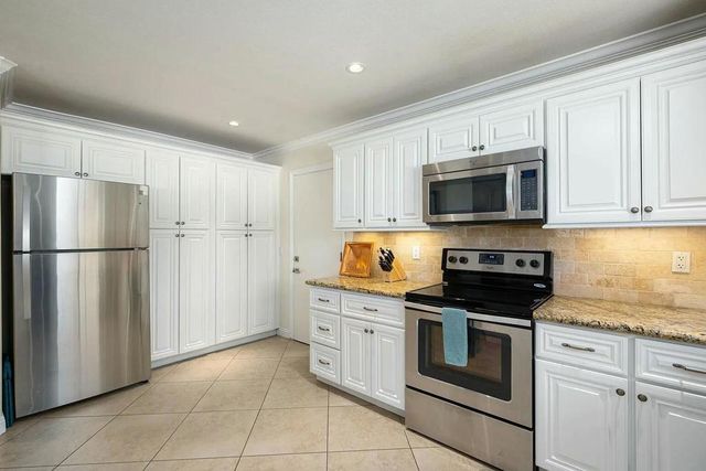 46890 Highland Palms Drive, La Quinta, CA 92253