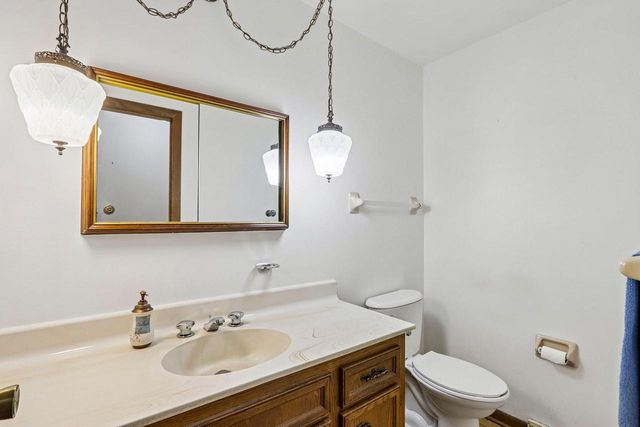 685 Oak DRIVE, Jefferson, WI 53549