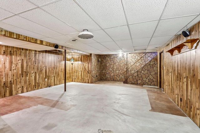 685 Oak DRIVE, Jefferson, WI 53549