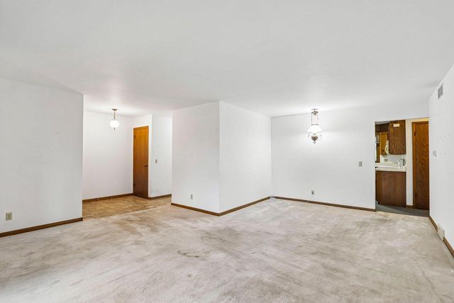 685 Oak DRIVE, Jefferson, WI 53549