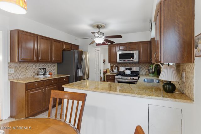 19 Colonial Court, Howell, NJ 07731