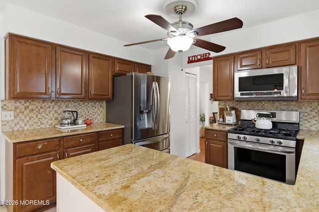 19 Colonial Court, Howell, NJ 07731