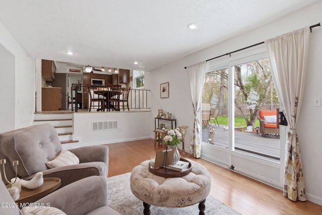 19 Colonial Court, Howell, NJ 07731