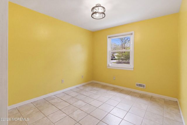 19 Colonial Court, Howell, NJ 07731