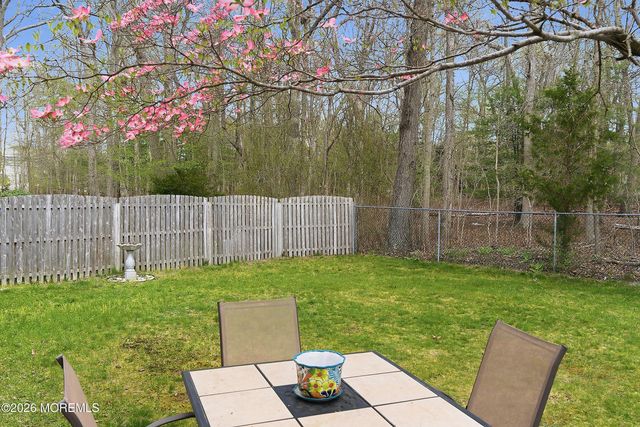 19 Colonial Court, Howell, NJ 07731