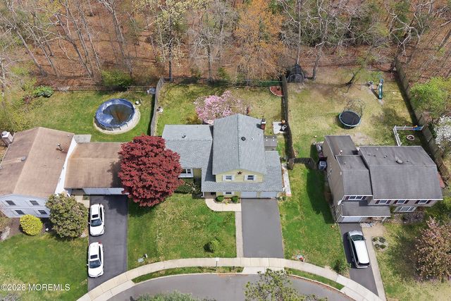 19 Colonial Court, Howell, NJ 07731