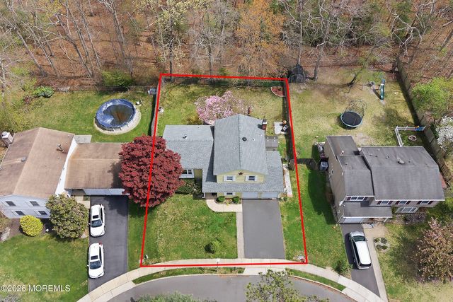 19 Colonial Court, Howell, NJ 07731