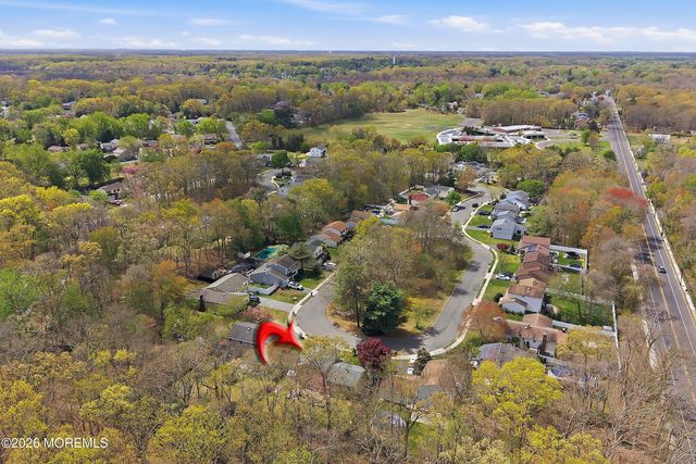 19 Colonial Court, Howell, NJ 07731