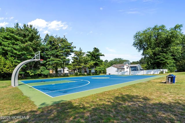 19 Colonial Court, Howell, NJ 07731