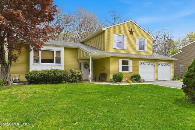 19 Colonial Court, Howell, NJ 07731