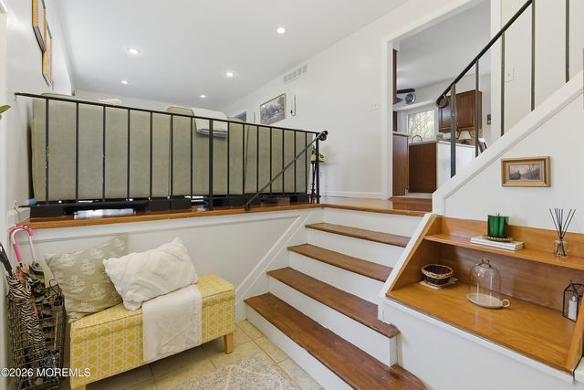 19 Colonial Court, Howell, NJ 07731