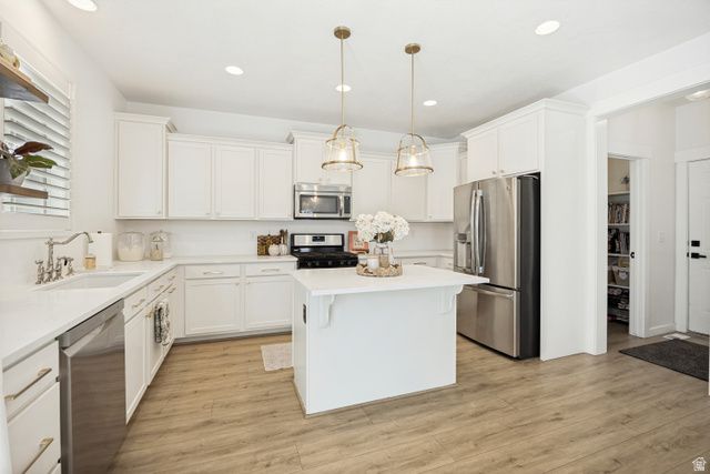 15181 S SABRE PL, Bluffdale, UT 84065