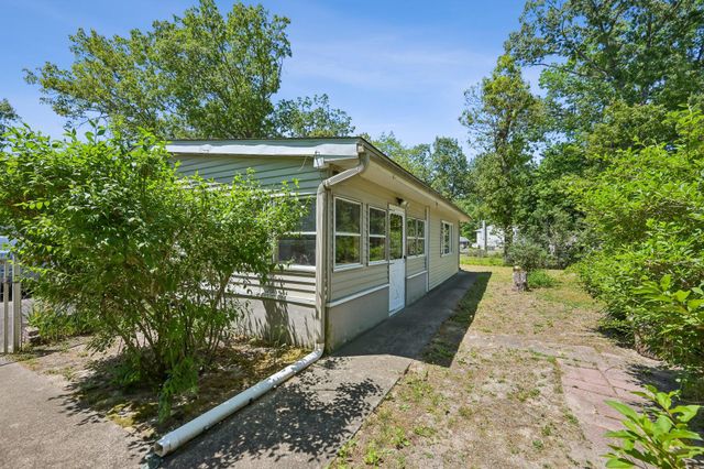 509 VIRGINIA DR, Browns Mills, NJ 08015