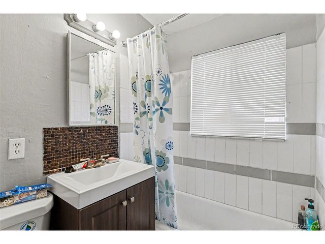 1401 Lima St, Aurora, CO 80010